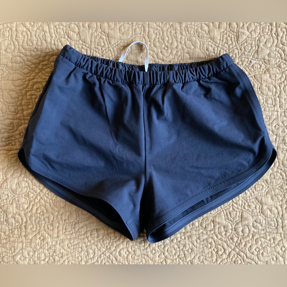 Outdoor voices stretch crepe track short, S, worn a few times, great condition